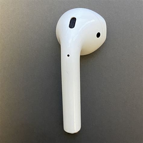 Right airpod buzzing - Every time you put your AirPods in Background Sounds turns on, and turns off when you take 'em out. This does fix the humming/beeping sound that's in my right AirPod, but for some reason turning on Background Sounds activates a low static noise on my left AirPod, that I can't seem to fix. Fix one problem by creating another….